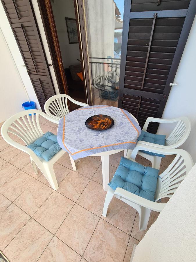 Apartment Danica Ljubač Екстериор снимка